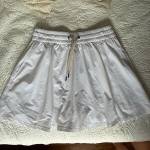 Vuori White Women's Clementine Skirt